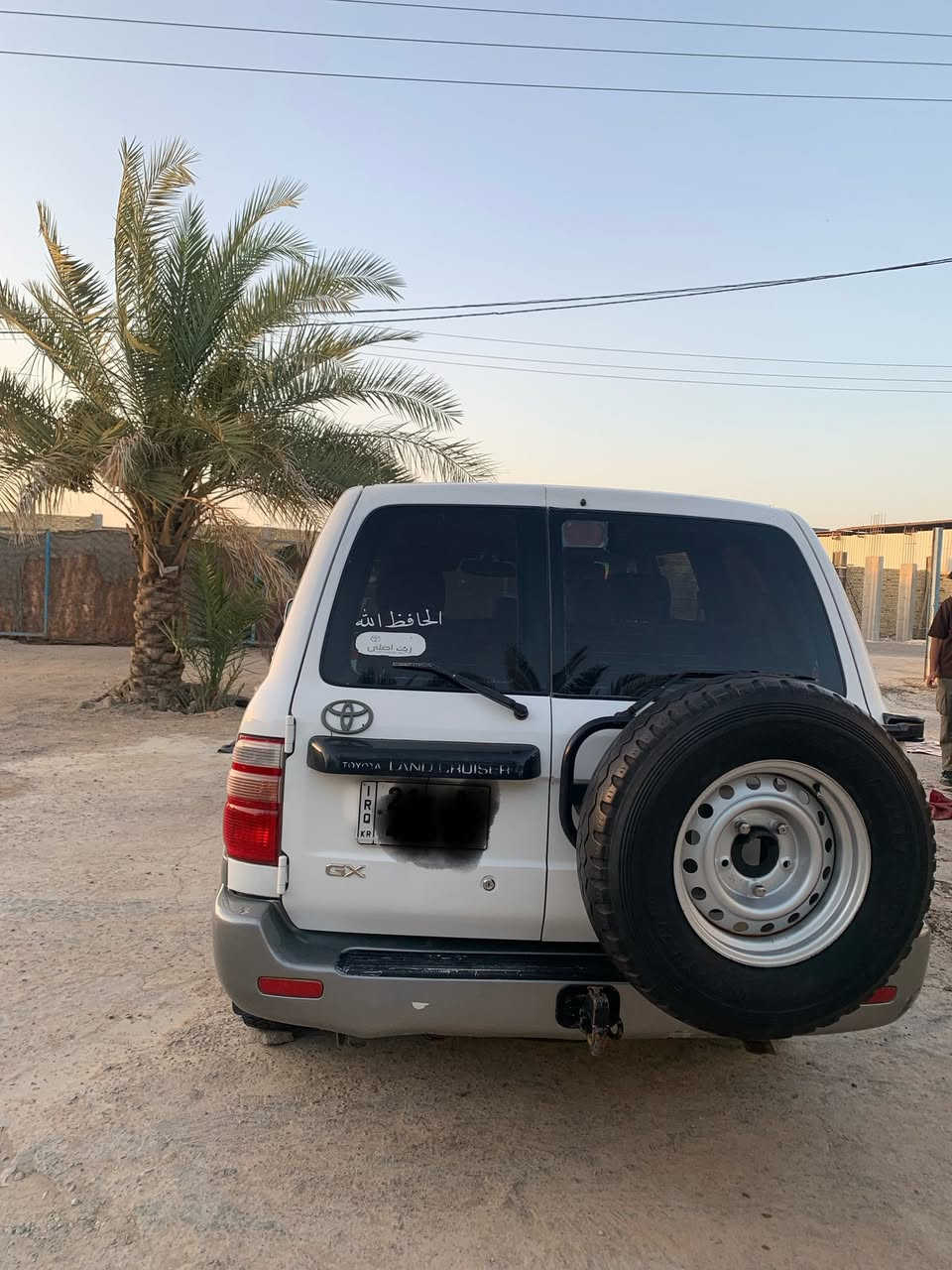 لاندكروز 99
فول  عادي كير مكينه شرط

جام كهرباي  دواخل بيجي صاج 

3قطع تبريد ثلاجه  

دبل اسبير منظومه غاز 80

سعر120وبيهه مجال ***********

