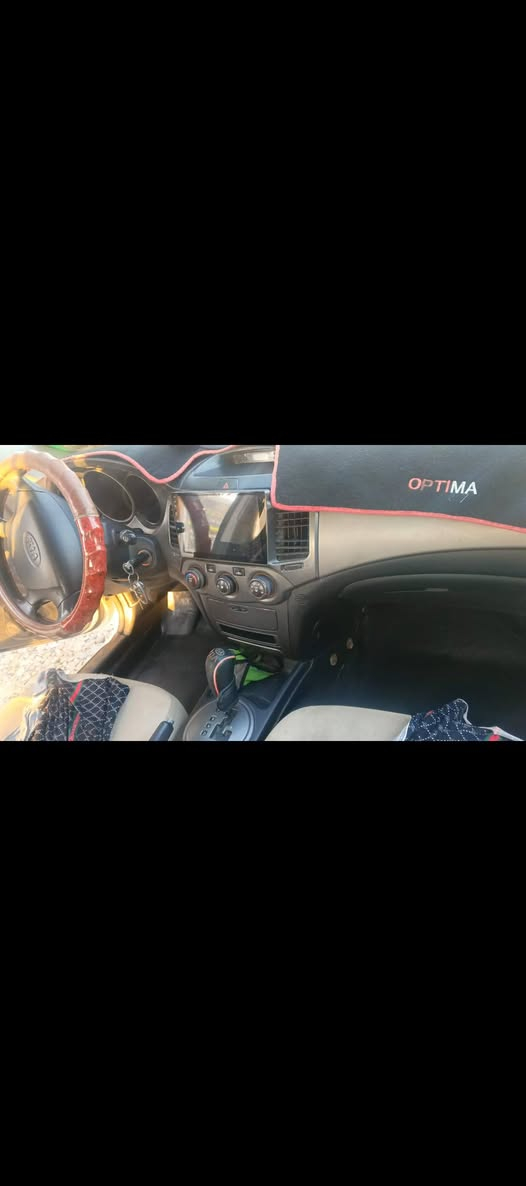 السلام عليكم اوبتما موديل 2009
وارد كوري.  رقم دهوك تحويل ثانيوم رقم انكليزي 

بيه خشم البنيد  وحافت الجاملغات الاماميه فقط باقي مكفول 

السياره جاهزه مجهزه.  تخم تاير قبل شهر  مكينه جديده  صدر جديد منضومه بانزين تبريد تدفئه كله جديد  

سعر 95 وبيه مجال حك الجيه مكانه واسط الزبيديه  

***********

***********
