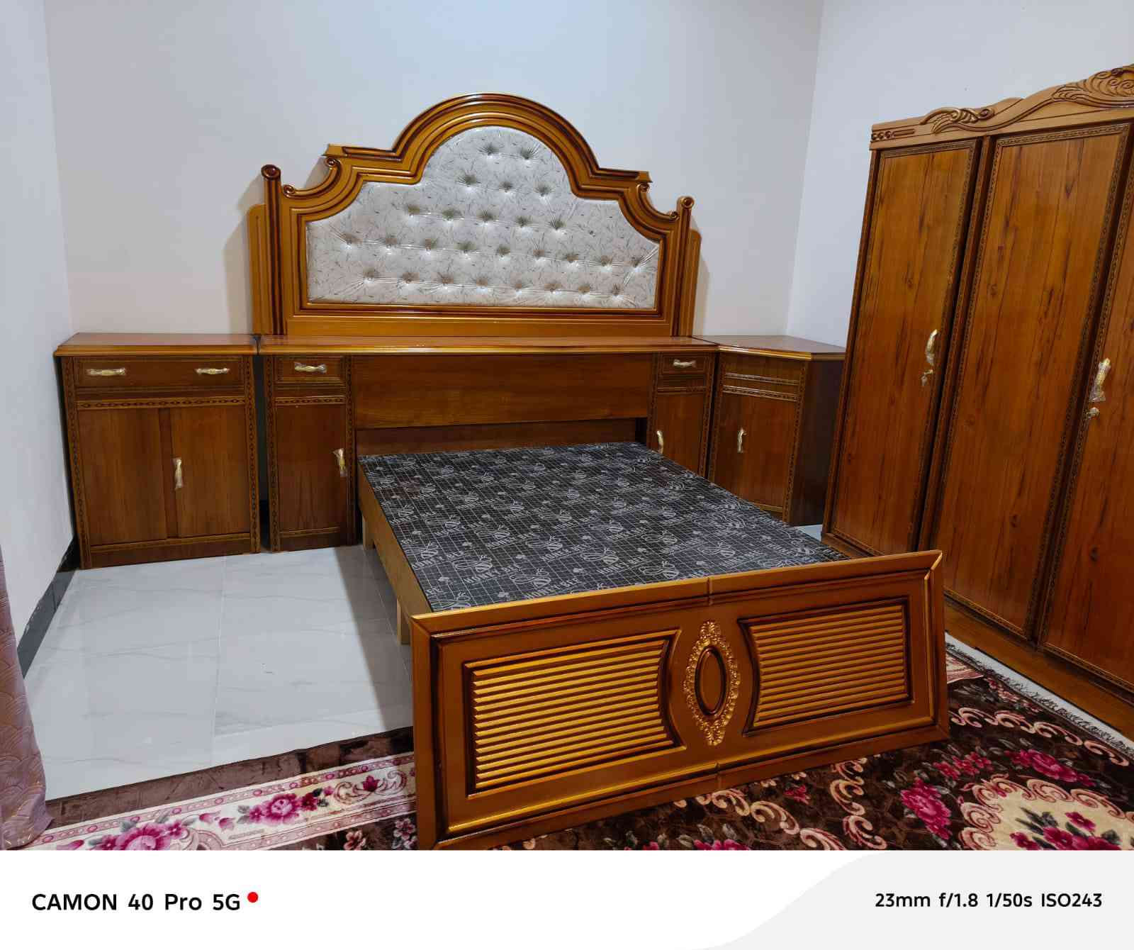 السلام عليكم ورحمة الله توفرت غرفه نوم كامله  وجديده غير مستخدمه شخط ما بيه جديده ساج اصلي جديد كامله عجبتك تجي شوفه وصور كدامك جديده سعره معروض 975 وبيه مجال لي تفاوض اي استفسار اتصال على رقم *********** او اكتب تعليق على منشور
