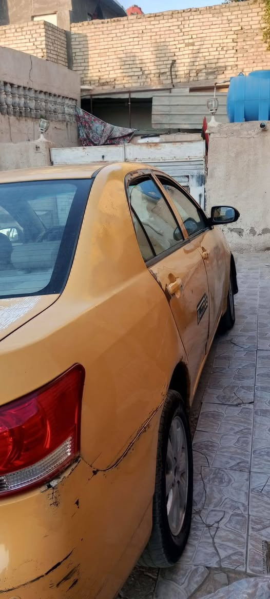 بيوايدي G3 2013
محورة كير محرك كورلا 
ضفيرة جديدة 
راديترات جديدة
مراوح جديدة
هزة جديدة 
سنوية 2031 يلة تخلص
تبريد ثلج
صدر يرادلة ترتيب 
بصمة +تشغيل عن بعد
رقم بي وتساب ***********
سعر 40 وبي مجال
