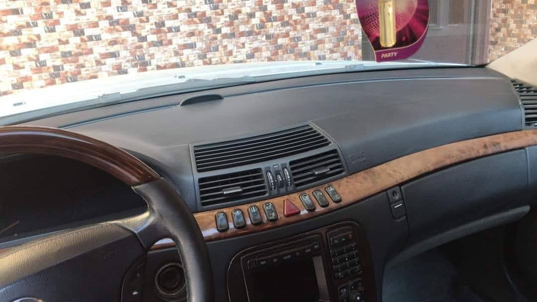 السلام عليكم
Mercedes -Benz
S 500
Model : 2002 
لطفٱ اني ذاكر كل مواصفات مايحتاج من تتصل تكول شنو مواصفات

-------------------------------------
#السعر130 ورقه
‏
#رقم الهاتف ***********
رقم شمالي سليمانيه
#مكان السيارة : بغداد 
-------------------------------------
سلام عليكم 
للبيع  مرسيدس غواصة موديل 2002 اصل حجم500مكفولة من الضربة والحادث 
تفاصيل👇🏻👇🏻
1_ بصمة⁩
2_محركv8 كير مكفولات ⁦⚔️⁩
3_تبريد 3 قطع⁩
4_كروز سرعة🔒 
5_ سلايت ⚔️
6_  شاشة ا🖥
7_ مري قلاب مع البك
9_انارة ترحيب💡 ⁩
10_شاشة اعطال💬
11_داخل جديد كهرباء ⁦⚔️⁩
13_ مري شفط
14_ ايرباكات سليمة 
15_ويل 16 بلادي  ⚔️⁩
16_سستم صوت BOSS 
17_صدر امامي خلفي جديد ⁦🛠️⁩
18_حساس مطر💦
20_لايت زينون بلاد
21_ وضعيات قيادة سبورت وعادي واوتو🔥
24 تجاوي خلفية كهرباء قلابة 
25 بردة كهرباء
26 سلايد رؤف
27 جام ازرق عازل للحرارة
30 أربع جوبلسات تصعد وتنزل حسب رغبة الشخص

33 كشنات هيترات مع كهرباء
34 كشنات خزن ميموري 3 وضعيات
37 تحكم استيرن جهتين
38 استيرن كهرباء 

للاستفسار ***********
غير متواجد على النت 
السيارة بدون اي نقص واحلى من الصور تحياتي❤️
السيارة جاهزة من كل النواحي 
 
-------------------------------------
