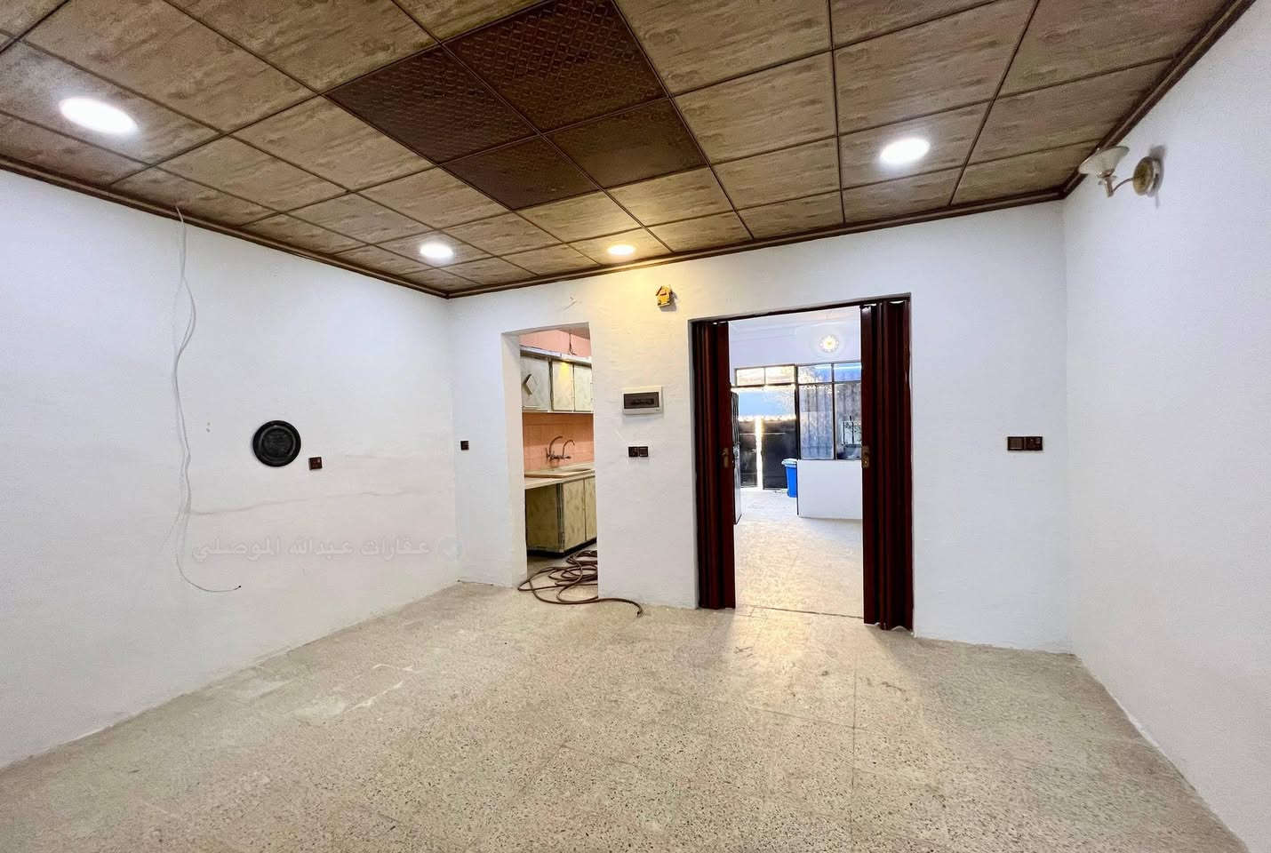 دار للبيع (حي المعلمين جانب الأيسر) قرب حي المحاربين
فرع مطعم ضرغام العلاف / سند ملك صرف طابو الزهور
المساحة ١١٦ متر الواجهة ٥
طابق واحد / ثالث بيت عن الشارع العام 
بسعر جداً مناسب
اكتب تم يصلك السعر مباشر
للاستفسار الاتصال على الارقام 
***********
***********
