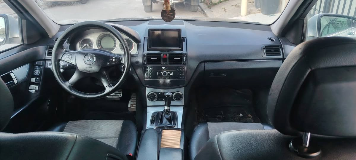 🌹بەناوی خوای گەورە🌹
 بۆ فرۆشتن و گۆڕینەوە
 
🌹ماشاءاللە ماشاءاللە 🌹
شتنی نمونەو لۆکو دانسقە ئەبێت ئاوا بێت 
مارسیدس سی کلاس  مۆدیل 2008
بێدەعم و بێ لێدراوی نوکەدەرزی ناوگرتنی
 نییە
چوار بۆ پێنج پارچەی پەمپە
لەسەر کاڵ بونەوە بۆ جوانی کراوە
هەیکەلو ناوی نمونەیە لە جوانیدا 
بەس ماشاءاللەی ئەوێت
سەیارەیەکی هەتا بڵێی نەرمەو لێخوڕینی زۆۆر خۆشە زۆۆر بەکێش و بە هەڵمەتە

گێڕو مەکینەی کراون vvti 3000 لەسەرە
لەسەر قوڵاغی بیلادی دانراوەتەوە
گێڕو مەکینەو تەقەو ڕەقەو دەعم لێدراو کارەباییات و تەحویل و غەرامە بەشەرت 
دەعامی بۆ دەعامی بەشەرت...
شوێن.. هەولێر..
نرخ... 77 وەرقەو معامەلە
ژ.م... ***********
***********
​🌹بسم الله الرحمن الرحيم🌹
       للبیع او مراوس
​🌹ما شاء الله.. تبارك الله🌹
​للبيع مرسيدس (نمونة ولۆك)، السيارة مال جناي وبحالة نادرة:
مرسيدس C-Class موديل 2008
​البدي: السيارة مكفولة من الدعم والضربة، حتى "طخة إبرة" ما بيها من الداخل.
​الصبغ: بيها 4 أو 5 قطع "بەمپ" (رش تجميلي) على كد الشخوط وتكليح الصبغ، يعني مصبوغة على نظافة.
​النظافة: الهيكل والداخلية توب، السيارة "وردة" وما شاء الله عليها.
​القيادة: سيارة ناعمة جداً، سحبها قوي وعزمها عالي (طيارة بالشارع).
​المواصفات:
​المحرك والكير: محرك كراون 3000 VVTI، راكب على قلاغ بلادي وشغله كولش نظيف.
​الضمان: (كير، محرك، صدر، كهربائيات، تحويل، وغرامات) كلها بشرط الفحص، والسيارة من الدعامية للدعامية مكفولة.
​التفاصيل:
​المكان: أربيل.
​السعر: 77 ورقة (بيها مجال ومعاملة للشراي).
​للاتصال: *********** / *********** أربيل, العراق
