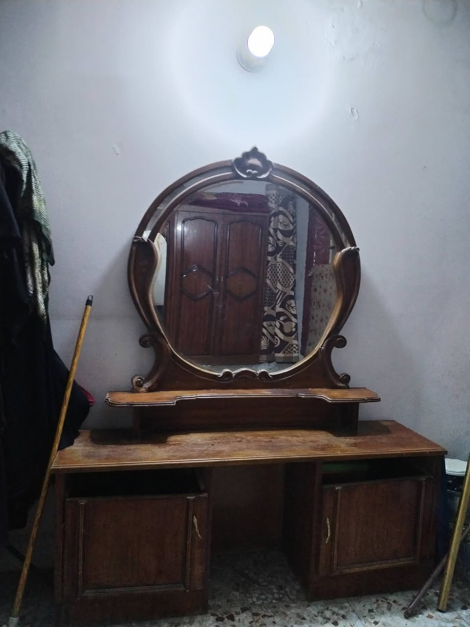 كنتور ٦ بيبان نظيف ب ١٧٥ وبي مجال والميز تواليت الصاج ب ٢٥ والميز تواليت الابيض ب ٤٠ وعندي بعد دوشك ابو النفرين نظيف ب ٥٠


**إذا كنت صاحب هذا الإعلان وتريد حذفه لأي سبب، رجاءا أرسل رسالة إلى الدعم الفني**