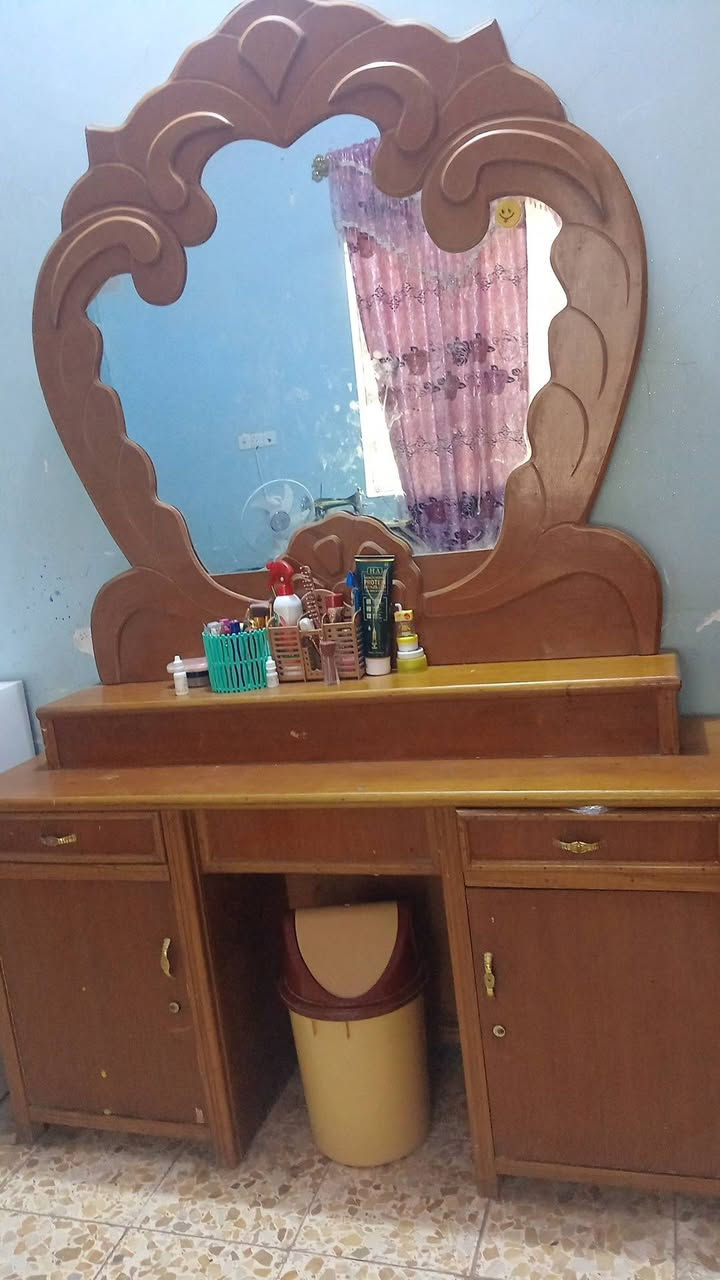 السلام عليكم عندي غرفه تسكام للبيع نظيفه مستعجل عليها كربلاء ***********

