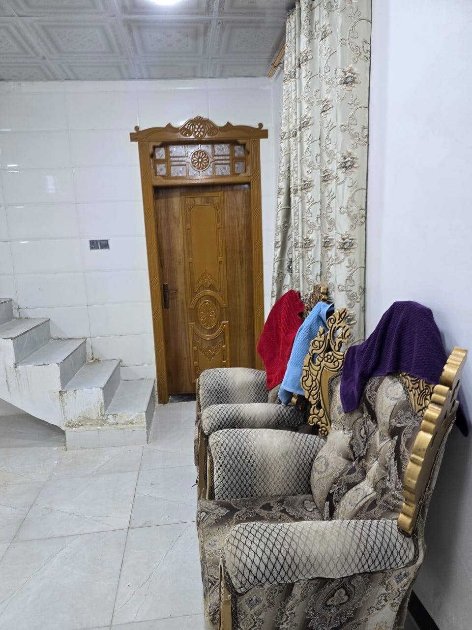 بيت🏠 50 متر مربع
السلام عليكم      // ***********
يعلن مكتب ال الفهد  عمود 270بضبط 

بيت مساحه 50م #طابو_زراعي سند 25 هواه الثاث كامل

#قريب_شارع_لحولي سعر 22بيه محال

(عنوان لمكتب   مقابل قريه لغدير) 
(  عمود 270بضبط مكتب ل الفهد                            

بيت جاهز مفتاح 🔑 
أساس وسقف صب مركزي 

منطقه كامله السكن #شوارع_تبليط 

غرفه + صاله + مطبخ معزول + صحيات 

#مدارس // ماء//. كهرباء//. تبليط  /. خط مولد ذهبي 

وتساب
***********

ملاحظه// توجد لدينا كل المساحات من دور او قطع النجف, العراق
