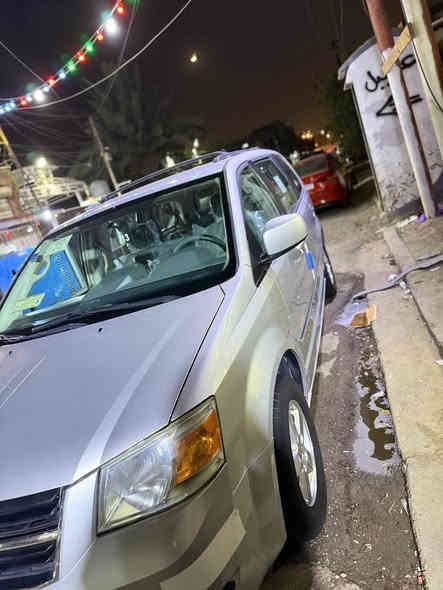 سلام عليكم دوج كرفان مديل 2009 أمريكي فول مواصفات صدر امامي خلفي جديد مكينه وكير جديد بدون حادث... بيهه صبغ جاملغ خلفي ايمن ونص من الباب العنوان مدينه الصدر قطاع 4... السعر ١٢٠ وبيهه مجال قليل سياره استخدام فقط البيت ***********
