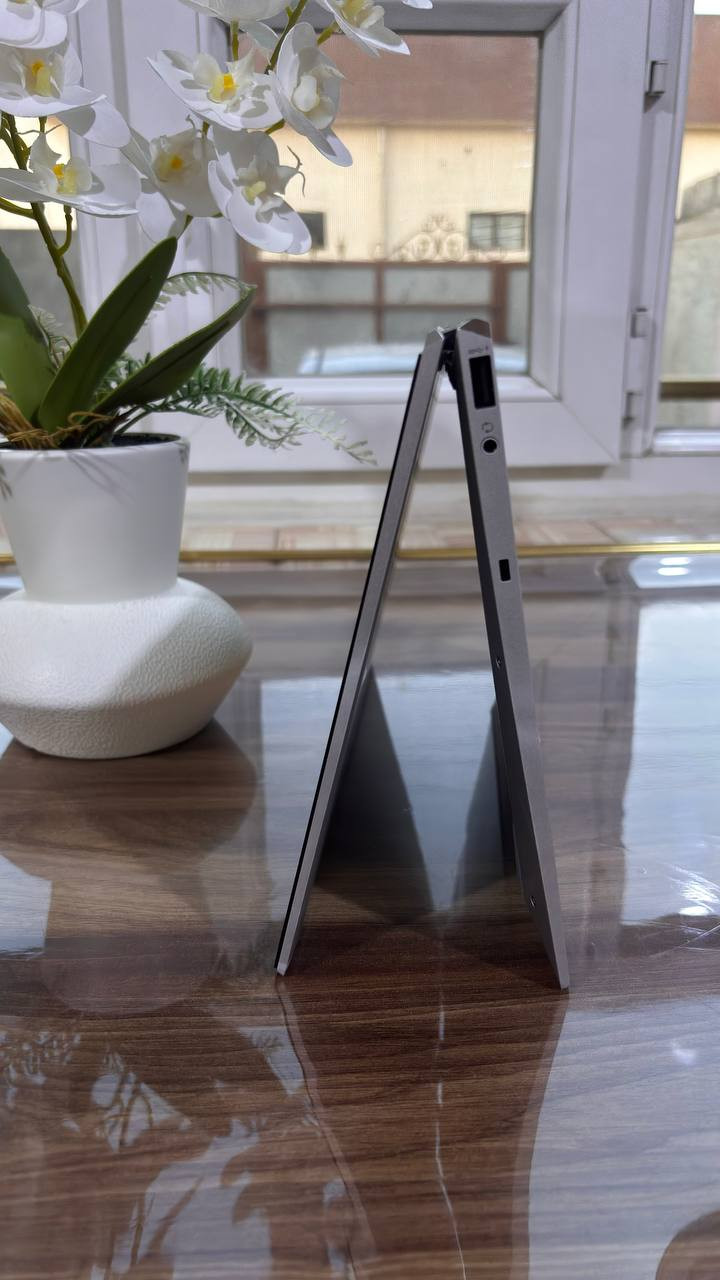 🔥 لـقـطـة الـVIP فـي كـركـوك.. الـلابـتـوب الـمـلـكـي الأصـلـي! 🔥
للي يدور "القمة" وما يقبل بغير نظافة الوكالة.. HP EliteBook 1040 G7 وصل! 👑
⛔ تـنـبـيـه هـام: "الي داخل يكسر بالسعر أو يضيع وقت.. فدوة لقلبك لا تكمل المنشور ولا تراسل، هذا الجهاز للجادين اللي يعرفون قيمة القطعة النظيفة وبس." 🛑
✨ تـحـفـة ألمـنـيـوم تُـعـيـد تـعـريـف الـفـخـامـة ✨ شوف الصور واحكم بنفسك.. الكيبورد اللي يلمع والشاشة الـ IPS الصافية تحجي قصة "نظافة وكالة" حقيقية. هذا مو ProBook ولا فئة (S) مصلحة ومفتوحة، هذا EliteBook 1040 الفئة الملكية للمديرين.
🚀 المواصفات اللي "تكسر" السوق: ✅ الشاشة: 14 inch Full HD IPS Touch (لمس حراري طلقة وألوان خرافية) 🖥️☝️ ✅ المعالج: Intel Core i7-10610U الجيل العاشر (قوة جبارة للمونتاج، البرمجة، والعمل الهندسي) ⚡ ✅ الرام: 16GB DDR4 (سرعة خيالية.. انسى التعليق واللاگ نهائياً) 🚀 ✅ الهارد: 512GB SSD NVMe (هارد الوكالة الأصلي Kioxia طلقة) 💨 ✅ البطارية: أصلية 100% بصحة ممتازة 81% (تطول ساعات شغل حقيقي) 🔋
🌟 مـمـيـزات الـرفـاهـيـة والـأمـان: 🌟 🛡️ بصمة وجه (Face ID) + بصمة إصبع (أمان ملكي يفتح بلمحة بصر) 🔓 🔊 صوت سينمائي: 4 سماعات محيطية من الشركة العالمية Bang & Olufsen 🎶 ☝️ اللمس: شاشة لمس ناعمة جداً وسريعة الاستجابة 🖐️ ⌨️ الكيبورد: ضوئي (Backlit) فخم جداً للشغل بالليل 🌙 💎 الجسم: ألمنيوم بالكامل (Full Metal) خفة وزن ومتانة لا تضاهى 🦾
🎁 الـعـرض الـمـلـكـي (لأهل كركوك الذهب): ✅ التوصيل: مـجـانـي لداخل كركوك (يوصلك للباب وتفحص براحتك) 🚚💨 ✅ الشاحن: شاحن الوكالة الأصلي (مو تجاري) 🔌 ✅ الجنطة: جنطة فخمة ومحترمة هدية وية الجهاز 🎒
⚠️ كلمة أخيرة: 📍 الجهاز وكالة مفحوص، صحة الهارد الأصلي 72% يعني يعيش سنين طويلة وهو "الأساس" مو تجاري. الجهاز للي يريد يشتري "راحة بال" مو يشتري لابتوب وكل يوم يوديه للمصلح!
💰 السعر النهائي: 635,000 دينار عراقي 💵 📍 (السعر ثابت لأن الجهاز "نادر" بهيج نظافة ومواصفات كاملة.. وبيه مجال "بسيط جداً" للجادين فقط للـ 625 ألف عند الفحص والاستلام! 😉)
المكان: كركوك 📍 لالتواصل: اترك تعليق أو تواصل خاص (الخاص مفتوح للجادين فقط) 👇💬
📢 الي يلحك يربح.. القطعة وحدة وما تتكرر! 🏃‍♂️💨


**إذا كنت صاحب هذا الإعلان وتريد حذفه لأي سبب، رجاءا أرسل رسالة إلى الدعم الفني**