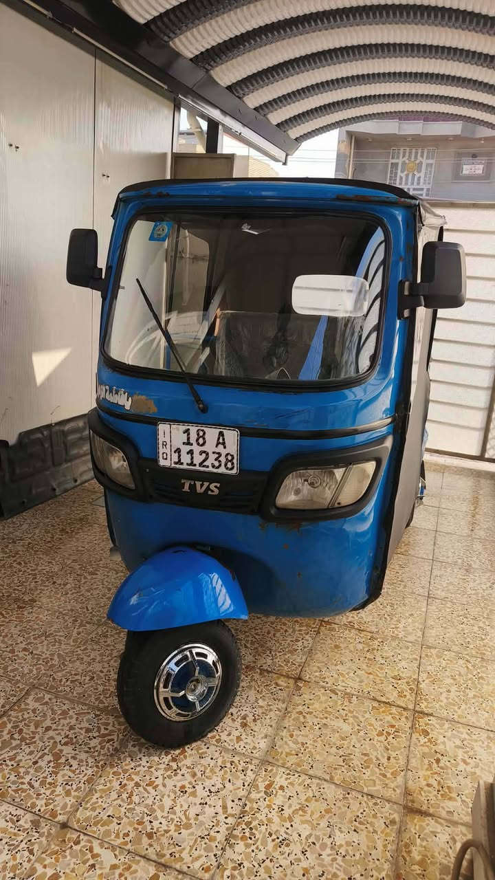 تفيس موديل20 شهر ال١٢ رقم نكليزي وهزه جديده بسمي شرط تحويل سعر خمسه وربع ؟***********؟***********
