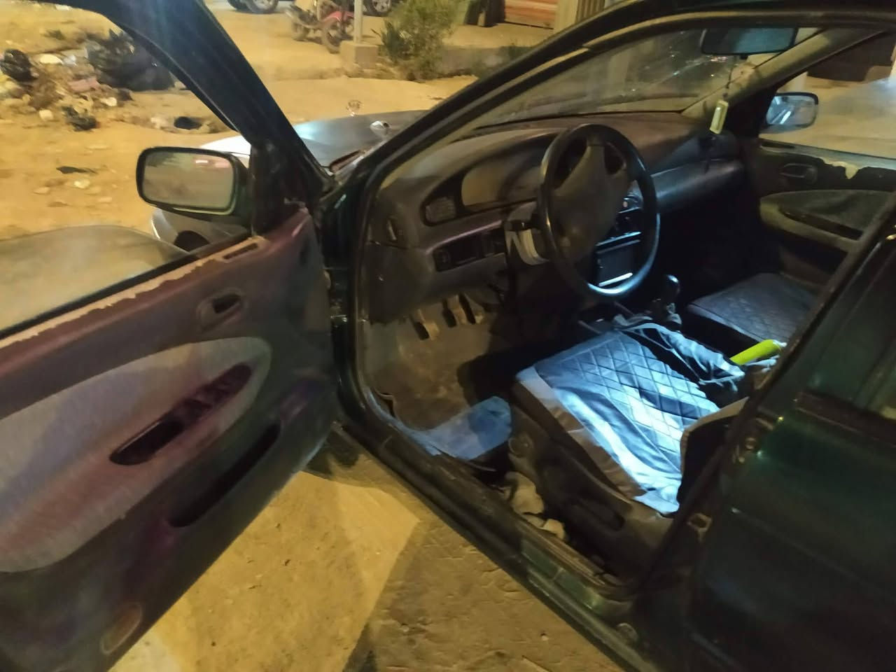 السلام عليكم  ///مكلف ///سيفه مديل ٩٤  سياره جاهزه مكينه مال حاويه رقم كربلاء راعيه موجود بطويريج موجود تتواصل ويا ومكفوله سياره من طلب وغرامات سياره نضيفه وجاهزه مال جناي  سعره ٢٤ بيه مجال  للشراي عنوانه بابل القاسم هذا رقم صاحبه لباقي التفاصيل ///*********** ///
