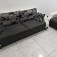 للبيع تخم مع طبلات مع ميز بلازمه 07837204202 الغراض كله 300 وبيه مجال ...