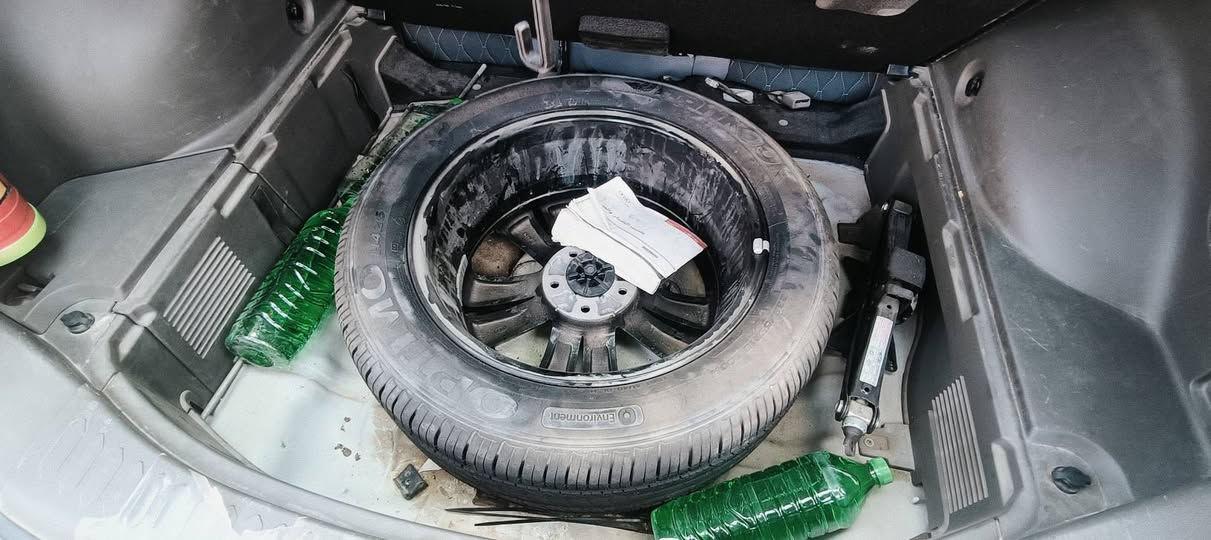 السلام عليكم
سبورتج 2014 كفاله عامه عدا كم شخط بيها ممبينات
رقم اربيل الجديد راعيها يمي 
ونضافتها تخبل 
تخم تاير جديد 
هزه جديدة 
كلشي بيها جديد 
شاشتين وكامره 
مكانها ديوانية / المركز

للأستفسار 
الاتصال أو المراسلة على الخاص 
***********/***********
