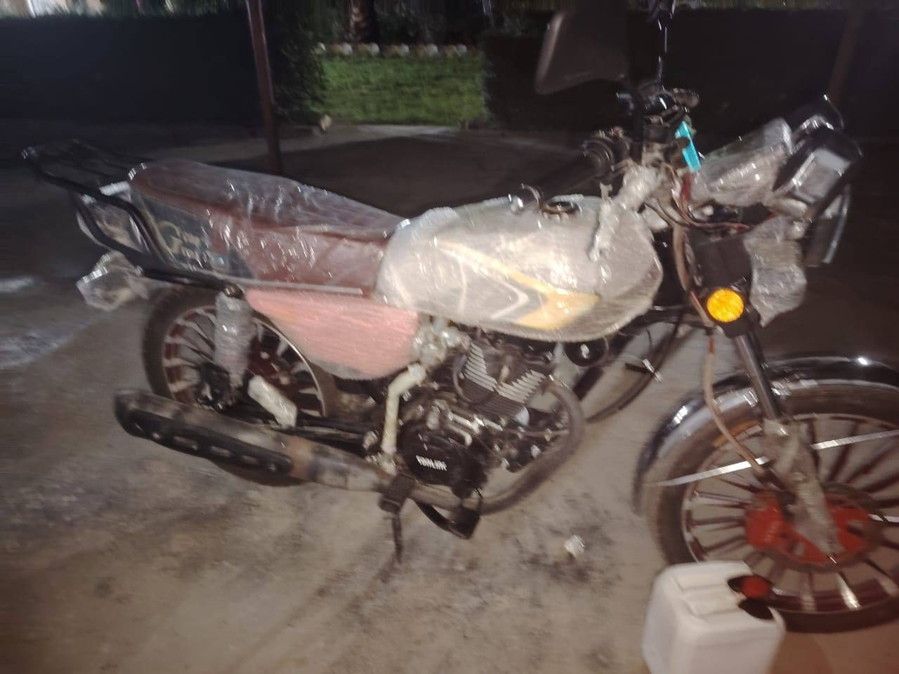 السلام عليكم دراجه للبيع سفانه موديل 25 اوراق اصولي ماكينه 200 دراجه مقفوله كفاله عامه المكان صويره السعر 850 وبيها مجال ***********
