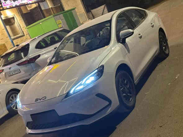 السعر ١٨ مليون و٢٥٠ الف 🔥

بدون دلاليه ☑️

بي واي ديل سيل 05 لون ابيض وداخل ابيض ملكي كامل مرفقات بصمه وكارت وفوم ☑️

للاستفسار 
***********
*********** بغداد
