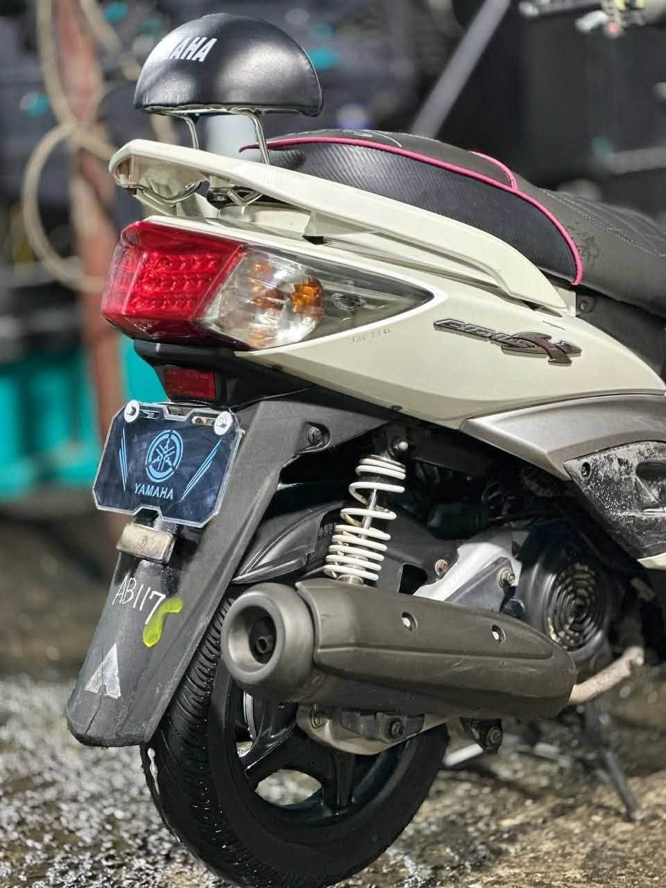 سكنز فحل💕👌🏻
سلام عليكم 
سكنس فحل نوزل⛽️
دراجة مال رمبه 🛵
جديده حيل🆕 
دهن كل اسبوع 🛢️
دراجه مكفوله كفاله عامه
وبيها كشن رياضي + كلج خلفي رياضي
للاستفسار ***********
