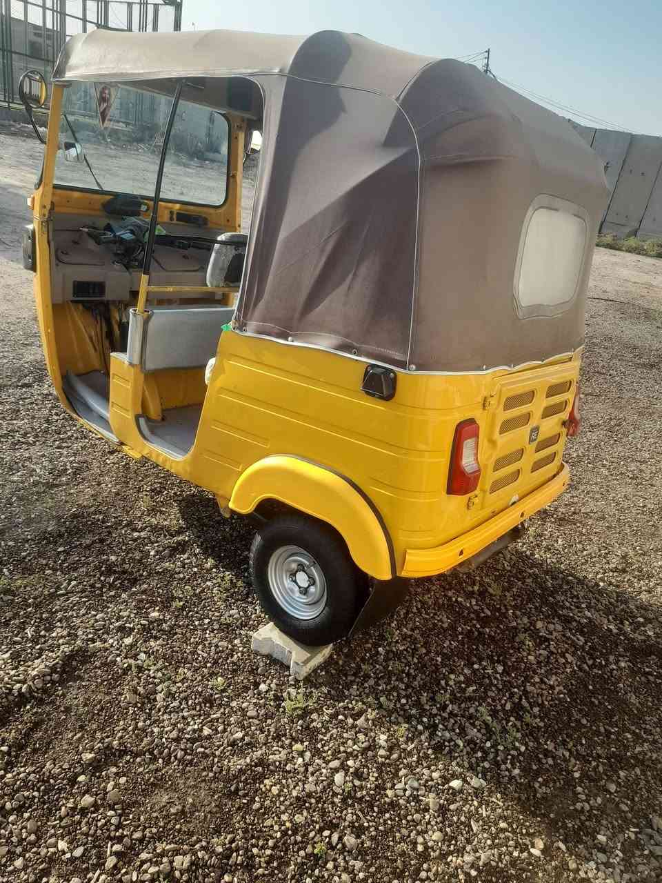 السلام عليكم اخوان هاي تكتك
اللبيع موديل ٢٠ رقم وسنويه باسمي تكتك خير من الله تخم تاير دوشمه مسجل برغي مابيها نقص 

لاء صبغ ولاء معجون عداء دوسات مكاني بغداد زعفرانيه 

لاستفسار ***********
