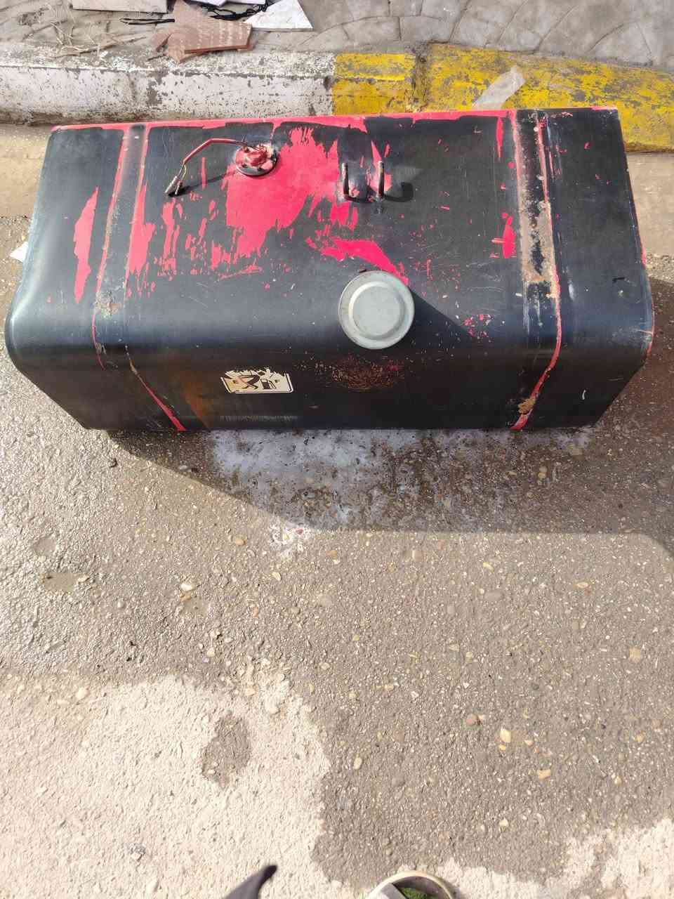 سلام عليكم للبيع  تانكيات ابو ٢٠٠  طوافاتهن شغالات مكاني  صويره سعرهن500 الف ***********
