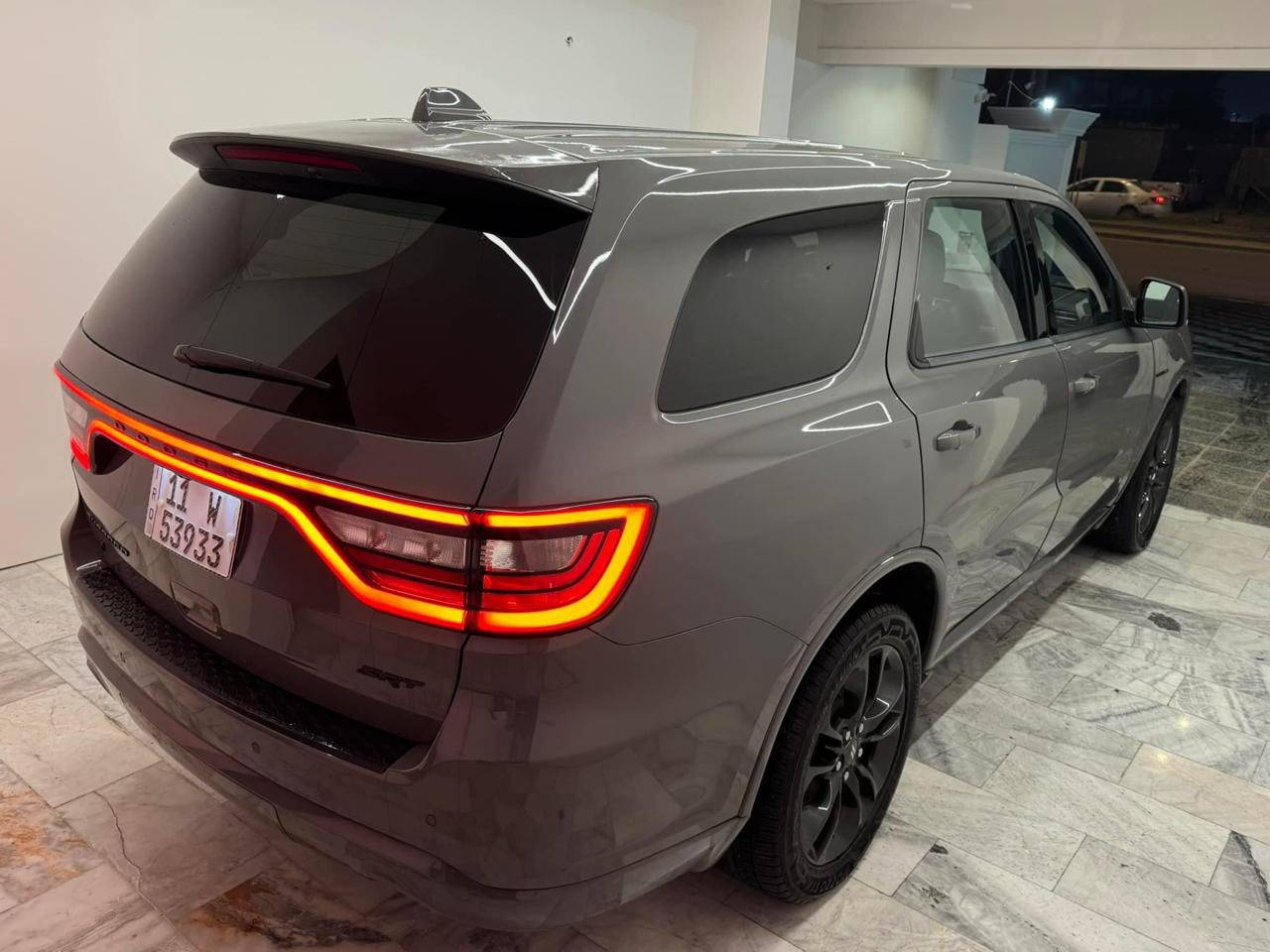 السلام عليكم 
دورنكو 2022 
سنويه باسمي 
هيمي 8 سلندر 
بدون اي نقص جديده السياره 
سرقه بنيد فقط
وصبغ 4 قطعه جهه السائق من امريكا
مكانها حله بابل 
‭0780 021 2221‬
