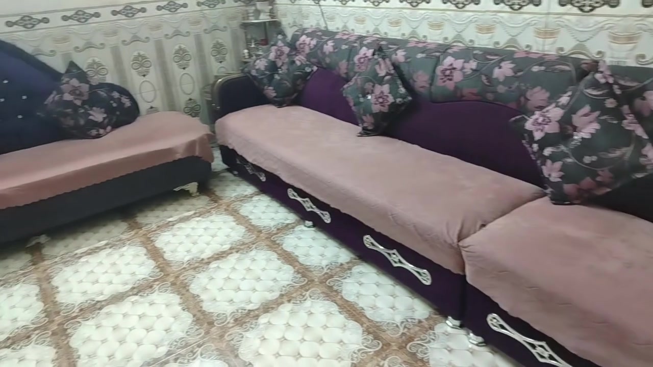 السلام عليكم تخم للبيع مستعمل شي قليل 12 مقعد اتصال على هذا الرقم ***********
