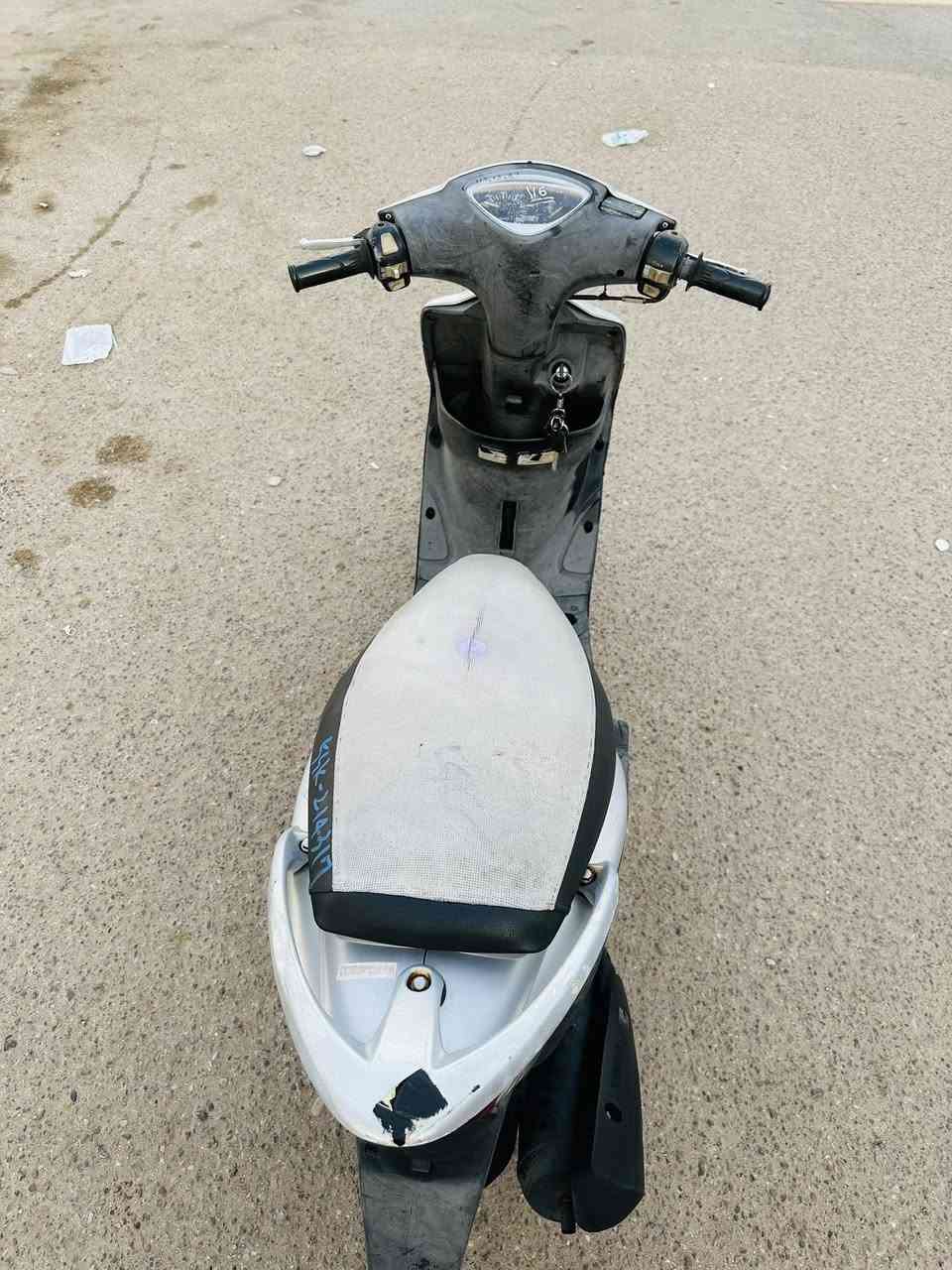 سلام عليكم....
دراجة ماكس عدلة  🏍️ للبيع
دراجة شلعه معدل كهربائيات كلهه شغاله 
دراجة جديده بلاديه 
أي نقص مابيهة
جيب فيتر وتعال افحص
العنوان بغداد حي اور فلكة صباح الخياط  الاستفسار الاتصال على الرقم ***********
