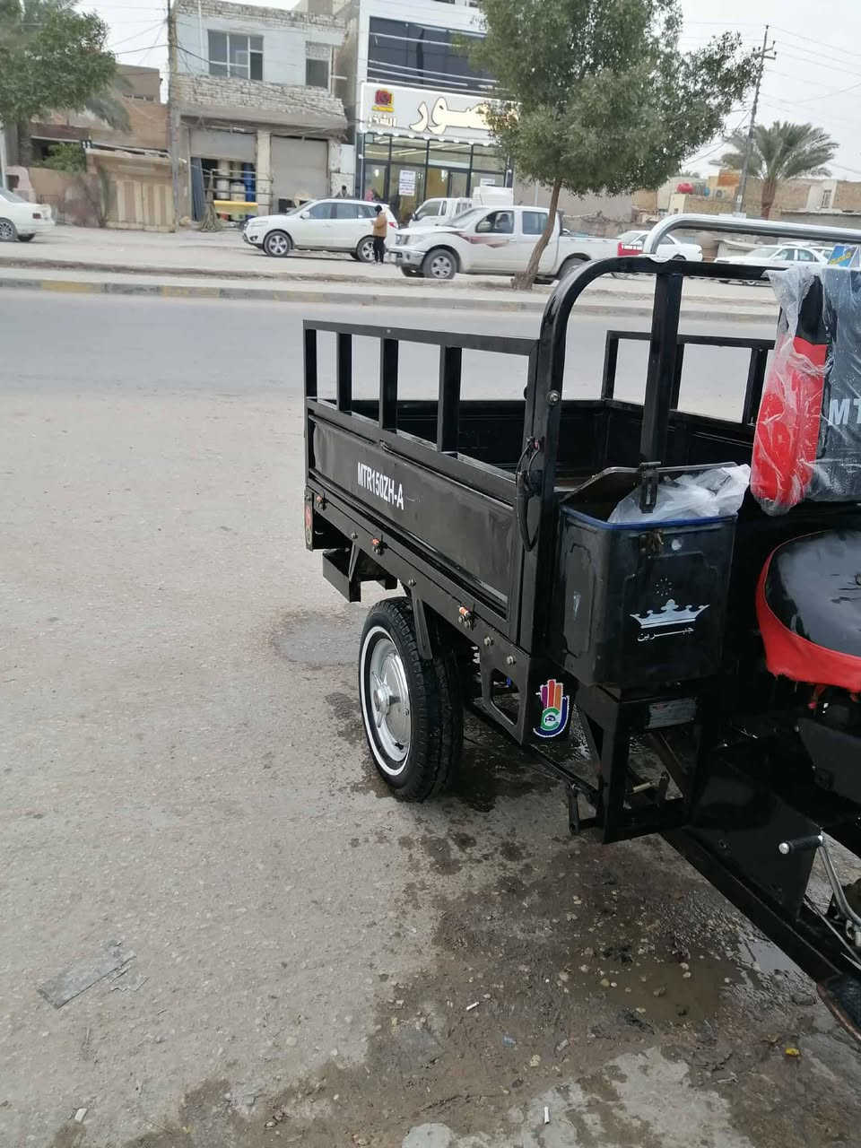 السلام عليكم ست للبيع موديل 22 محرك 25 طيارات جدد دراجه خير من الله مقفوله كفاله عامه اوراق مكان *********** نجف مقابل قريه الغدير لتساع الرقم
