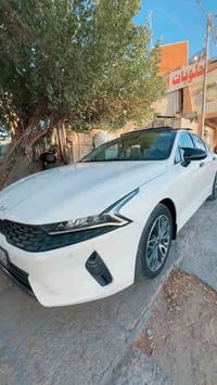 كيا K5 ٢٠٢٣ • ٤٢ الف • صدعة باب خلفي