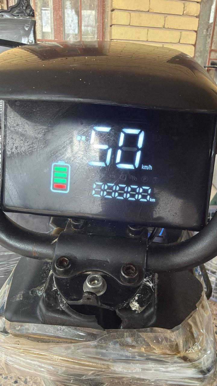 سلام عليكم شباب بايسكل شحن للبيع كامل جديد يشتغر نضيف اخو جديددد
السعر خاص


**إذا كنت صاحب هذا الإعلان وتريد حذفه لأي سبب، رجاءا أرسل رسالة إلى الدعم الفني**