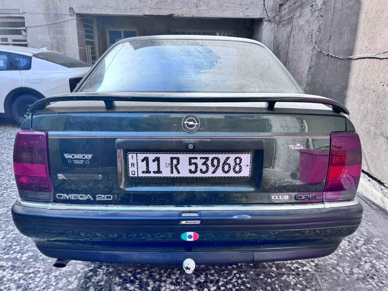 اوبل اوميكا موديل 1991 محرك 20 للبيع
فول مواصفات صبغ فقط خلف باب السكن بدون حادث بدون كلير صبغ بلادي سنويه الى 2029بأسمي تحويل مباشر تخم تاير جديد صدر جديد هزه جديده
سقف سلايت كهربائي طكتين
4 جام كهرباء شغال 
سنتر لوك
منظومه زينون 
ماشيه 260 الف كيلو حقيقي
السعر 78 ورقه 
***********
