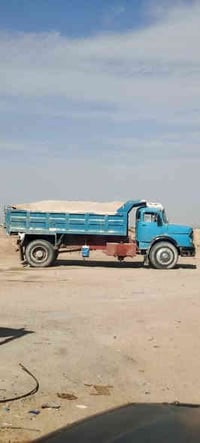 للبيع موديل 80 رقم انبار انكليزي للاتصال 07810288516