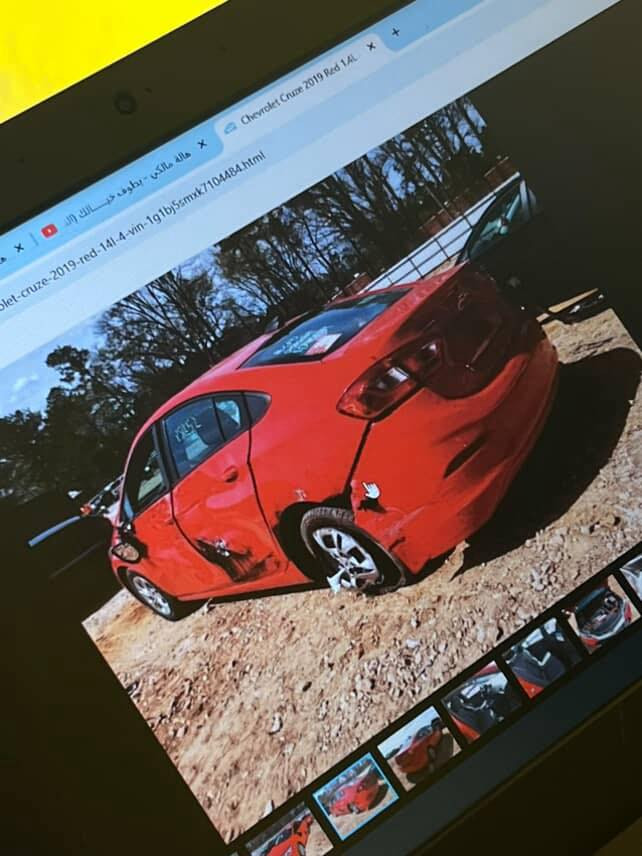 السلام عليكم
كروز للبيع 
موديل 2019
رقم اربيل 
محرك 14 تيربو 
محرك كير شرط 
مواصفات 
ويل كب رياضي
شاشه تدعم ابل كار بلي 
مانع انزلاق 
جامات اوتو 
Start–Stop
ABS نضام
كامره كلفيه دواره 
الحادث من المريكه بابين بدون دواخل 
موضح بل صوره 
 بس الهزه ساقطه 
السعر 99 وبيع مجال كلش قليل 
الرقم ***********
***********
