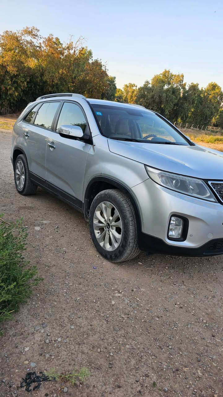 سورنتو خليجي ٧راكب اربعه سلندر ٣قطع تبريد حداديه تبريد طخم تاير رغم واسط مكانها كوت مكلف بل نشر ***********ا
