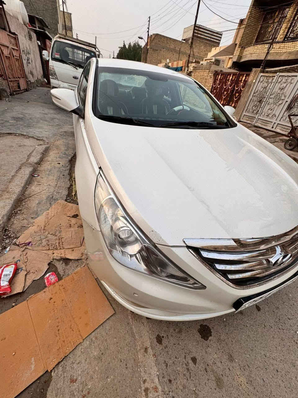 #اللهم_صلي_علئ_محمد_وال_محمد
#السلام_عليكم

 سوناتا 🤩

موديل 2014 😉
سياره مال جناي متعوب ومصروف عليه
وارد كوري بانزين 😎
 حادثها صبغ بابين الأيمن وجاملغ الايسر
محرك 2000 دوش ✌️

لون ابيض سلفر ☺️
   🌹
حداديه كله جديده صدر امامي وخلفي بالجيس 🏵️
دوشمه وغرفه بالكامل جديده
محرك وكير مكفولات  🤗

ماشيه 112 ميل ✈️
سياره كلشي مناقصه متصرف دينار عليها 
رقم واسط 29  انكليزي مصفره هيئه وغرامات 
هزه وسنويه جديده
السياره عليها ادامه كامله 
جويتر حساسات نوزلات بلكات 
منضومة بانزين كامله جديده

بصمة تشغيل 
بصمه ابواب
حساسات عند الاقتراب 
رايدها.  120$ ✈️

بيها مجال للطيبين
 العنوان بغداد حي النصر 
رقمي *********** ❤️
