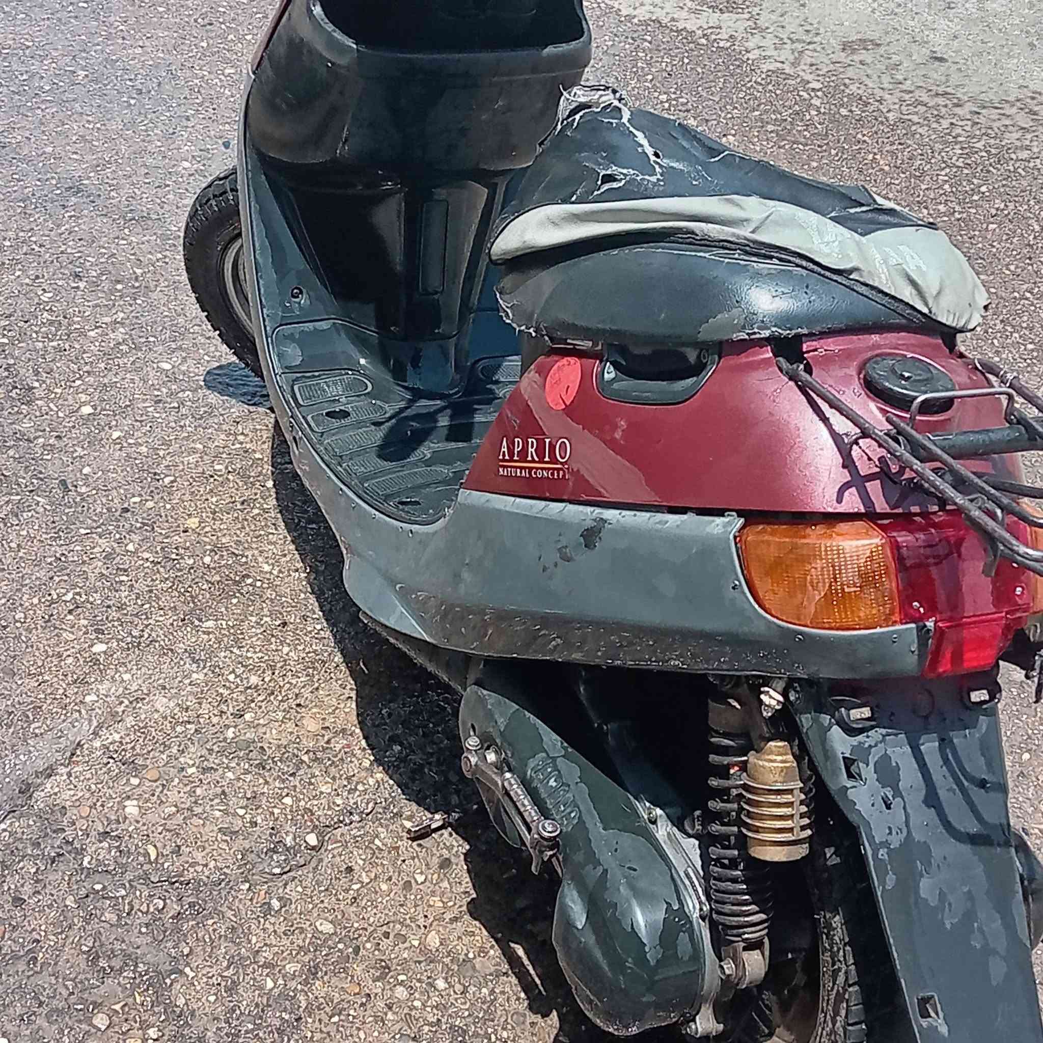 عندي ماطور بوتين للبيع ب 200بي مجال لون ماروني شاصي شرط  معمر بس فوك الرقم ***********
شرط كلو شغال حتا سلف

