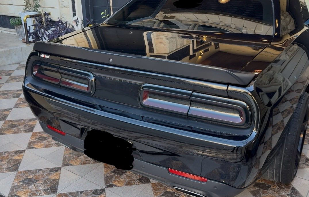 سڵاو برایان
دۆج چاڵنجەر 2018 مواسەفات GT PLUS فۆڕویل 
قەپات مواسەفات
سڵایت و ڕادار و کوشن سارد و گەرم
کوشن جلد شاشە گەورە سەماعەی alpine
سوکان هیتەر و بەسمە و شەغال
سەیارەکە زۆر تازە ماووتەوە و خزمەت کراوە
چاملغی سایەق بۆیاغە 
بۆنید گۆڕاوە بەسپوڕت
وچاملغی سەکن بەس بەخە
ئێرباک سیستەم
سەیارەکە ١٠٥ ماێڵ ڕۆشتوە گێر ومەکینە تەبرید هەموی بەشەرت
دوو جێی PDR 
شوێنم کەرکوکە

***********

مرحبا اخوان 
جالنجر 2018 مواصفات Gt بلاص فور ويل 
فول فول مواصفات 
سلايت و رادار كشنات حار بارد 
ستيرن هيتر كهربا حساسات خلفي شاشه كبير 
تشغيل عن بعد كشنات جلد حضن 
سيارة كلش جديد مال جناي 
بيها جاملغ سايق صبغ و بنيد مبدل سبورت  جاملغ ثاني بس بخ 
ايرباك سيستم 
سيارة ماشيه 105 الف ميل گير محرك تبريد صدر كلة مكفول صيانه كامل 
بيها مكانين تعديل بارد PDR 
مكاني كركوك

***********
