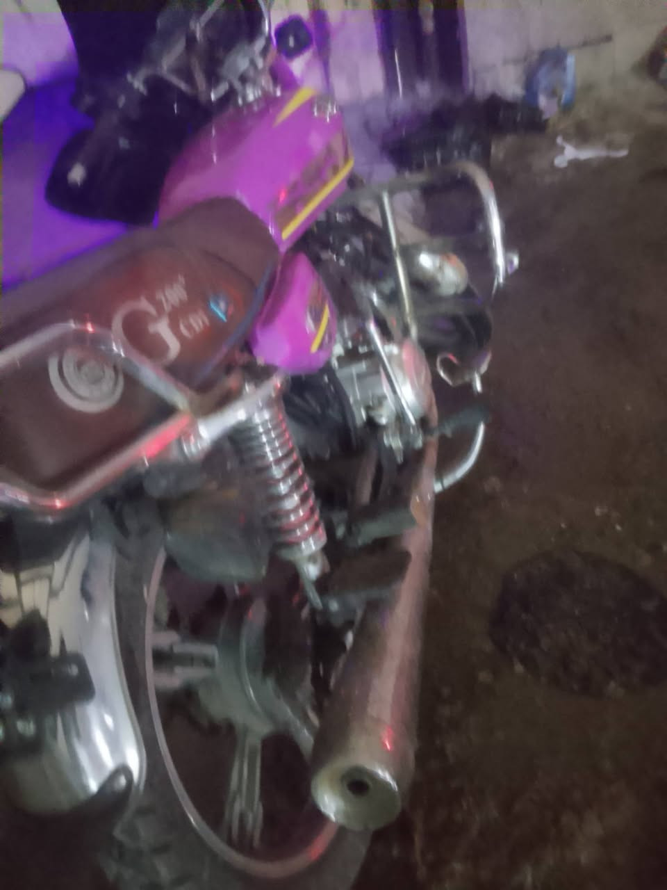 دراجه لل بيع موديل 24 سعره 600 وبيه مجال مكاني مدينه صدر هاذا رقمي ***********
