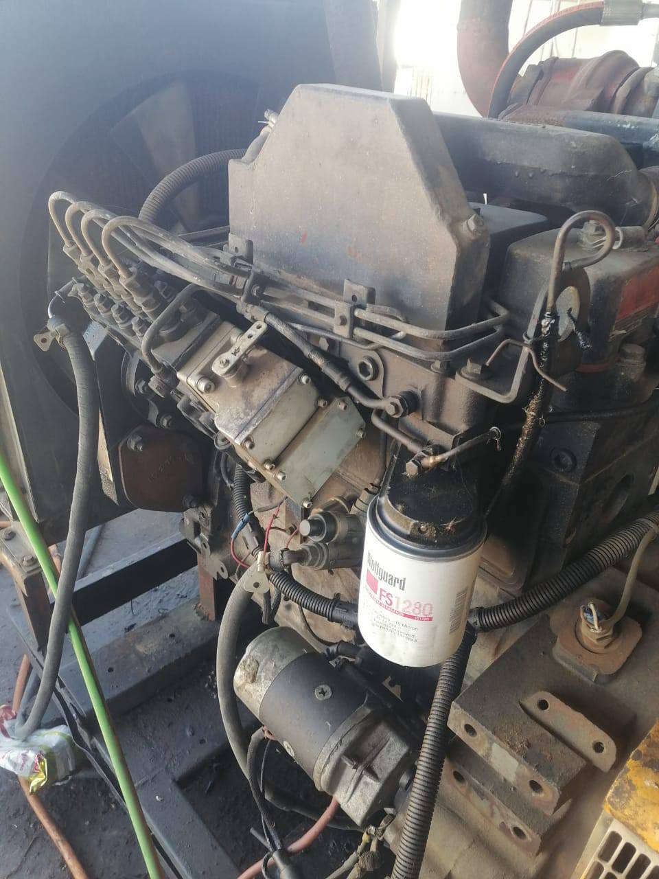 السلام عليكم ورحمه الله وبركاته
مولد بيركنز انكليزي ٨٠ كيفي 
محرك كايم بالكامل 
٤سلندر
السعر ٢٥ورقه
***********
بغداد
