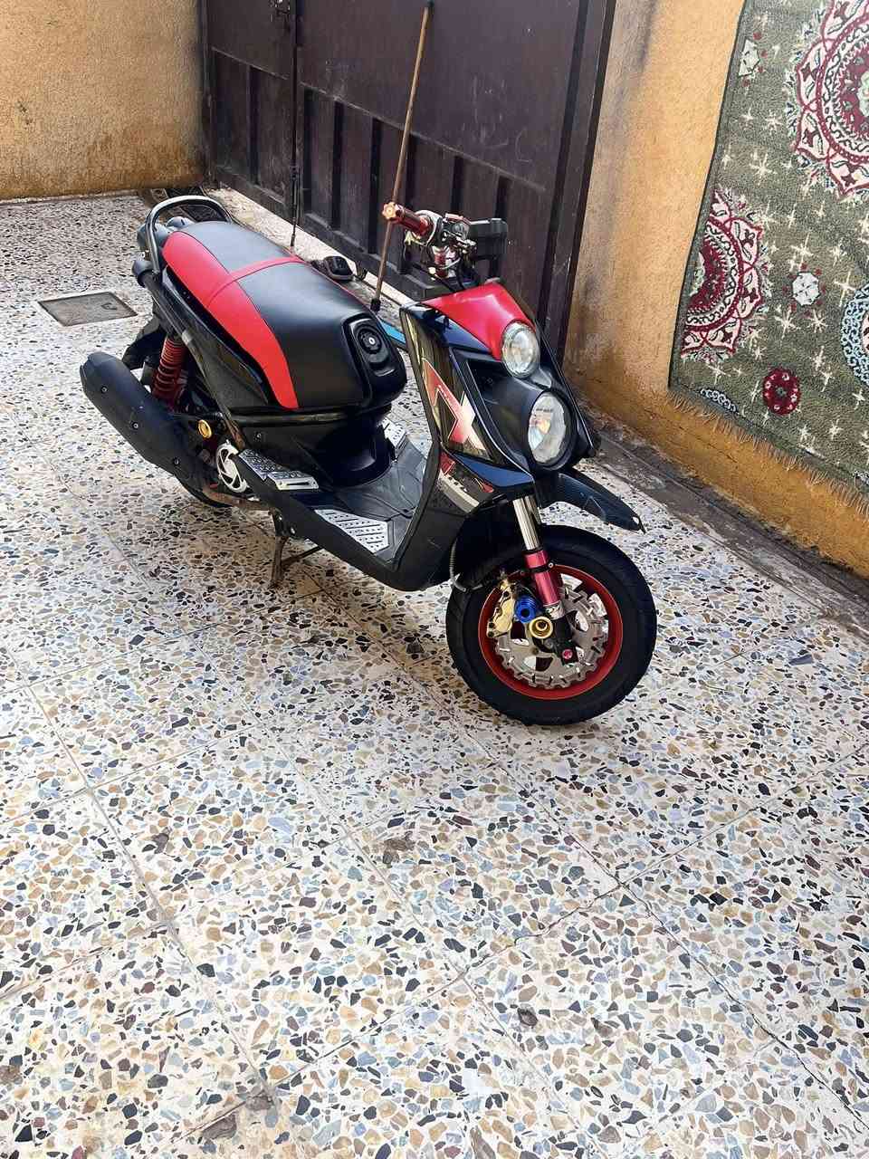 سلام عليكم سكنس جبلي للبيع بلاديه عليهه تزويد خير من الله مثل ما تشوف وكلجات دبليو اف wf شلعه ومعدل بلاد من الطول للطول ما ناقصهه برغي الرقم:*********** مكان ديالى
