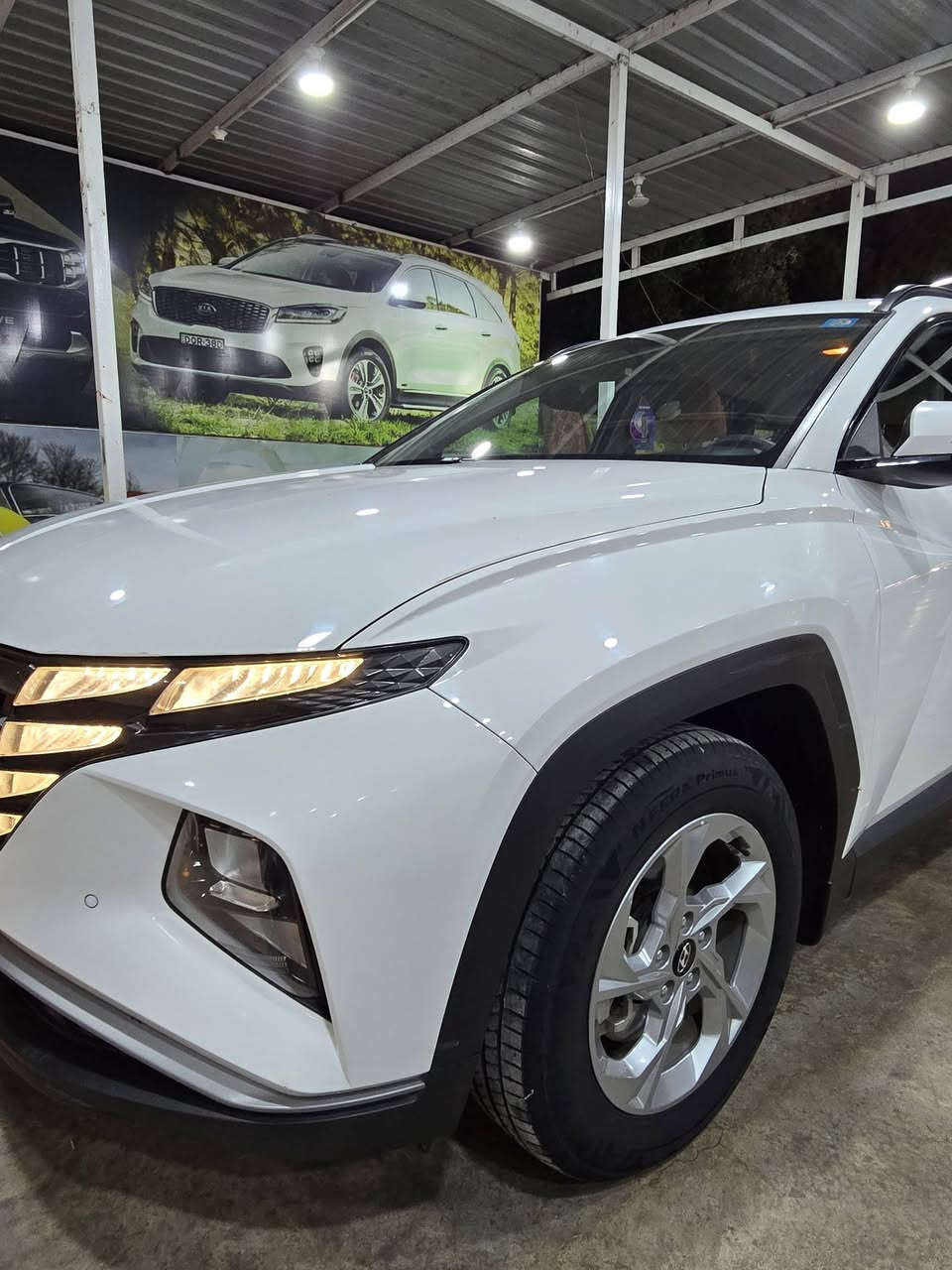 بييع مستعجل و سعر مال بيع 💥💥
هونداي توسان 2024
خليجي كفالة عامة
 ( عدا شبر بارد شرط بالجاملغ الايسر طخة خفيفة )
شاشة/ كامرة / حساس امامي و حساس خلفي
مرايات طي كهربائي / سايد بريك كهربائي
تبريد كشنات امامي / قطعتين تبريد 
android auto / شاحن منفصل
Drive mode ( normal-sport-eco )
مانع انزلاق / مانع انحدار / Auto hold
محرك 2000 دووش dohc
السعر (( 197 ))
و بيها مجال الشراي يدلل و من عيني 
عنواني واسط  / الكوت 
***********
***********
السيارة حلوة و ما بيها اي نقص و شايف الف خير الياخذها .
