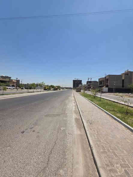 السلام عليكم قطعه ارض للبيع في حي الجهاد منطقه الاساتذه اربع شوارع قرب مجمع حي السلام السكني الجديد 
تبلغ مساحه القطعه ٣٠٠ متر واجهه ١٥ ونزال ٢٠ 
ملاحظه القطعه تقسيم حسب الطلب 
للاستفسار اتصل على هذه الأرقام 
***********
***********
ابو مرام للعقار@
