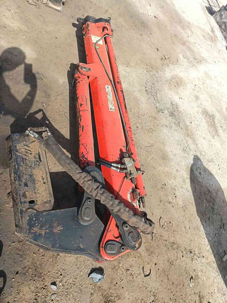 ***********
***********
