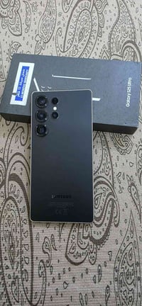 S25 Ultra جهاز نضافه ١٠٠ب١٠٠ كامل ملحقات دبل سيم كارت شرق اوسط ذاكره ٢...