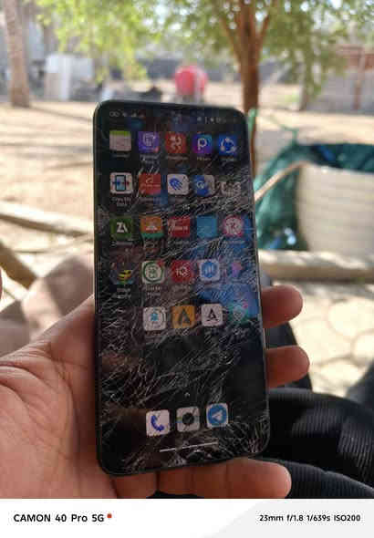 السلام عليكم 
جهاز  بوكو أم 5 للبيع 
الجهاز نضيف أو ما مفتوح أبد 
أخذته قبل شهر ونص مستخدم 200 
أطاح مني طيحه قويه ونكسرت بس البلازمه
الشاشة تلمس ما بيه شي تأخذه تبدل بلازمه شاشه تخلي هيج يمك بعد سعره إب 70قفل أو تريد مراوس أي شي عادي  
وهذه رقمي *********** مكان كربلاء الحر
