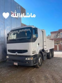 رينو قلاب • موديل ٢٠٠٠ • ماشيه ٦٨٦