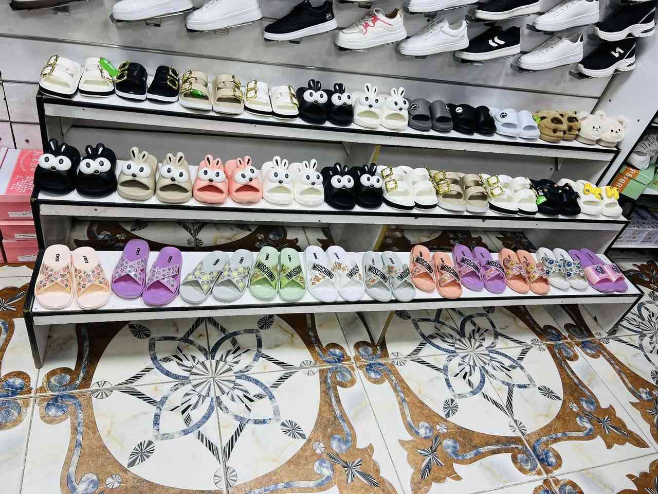 سليبرات نسائيه 3000الاف //احذيه نسائيه سعر القطعه8000الاف قطعتين 15الاف


**إذا كنت صاحب هذا الإعلان وتريد حذفه لأي سبب، رجاءا أرسل رسالة إلى الدعم الفني**