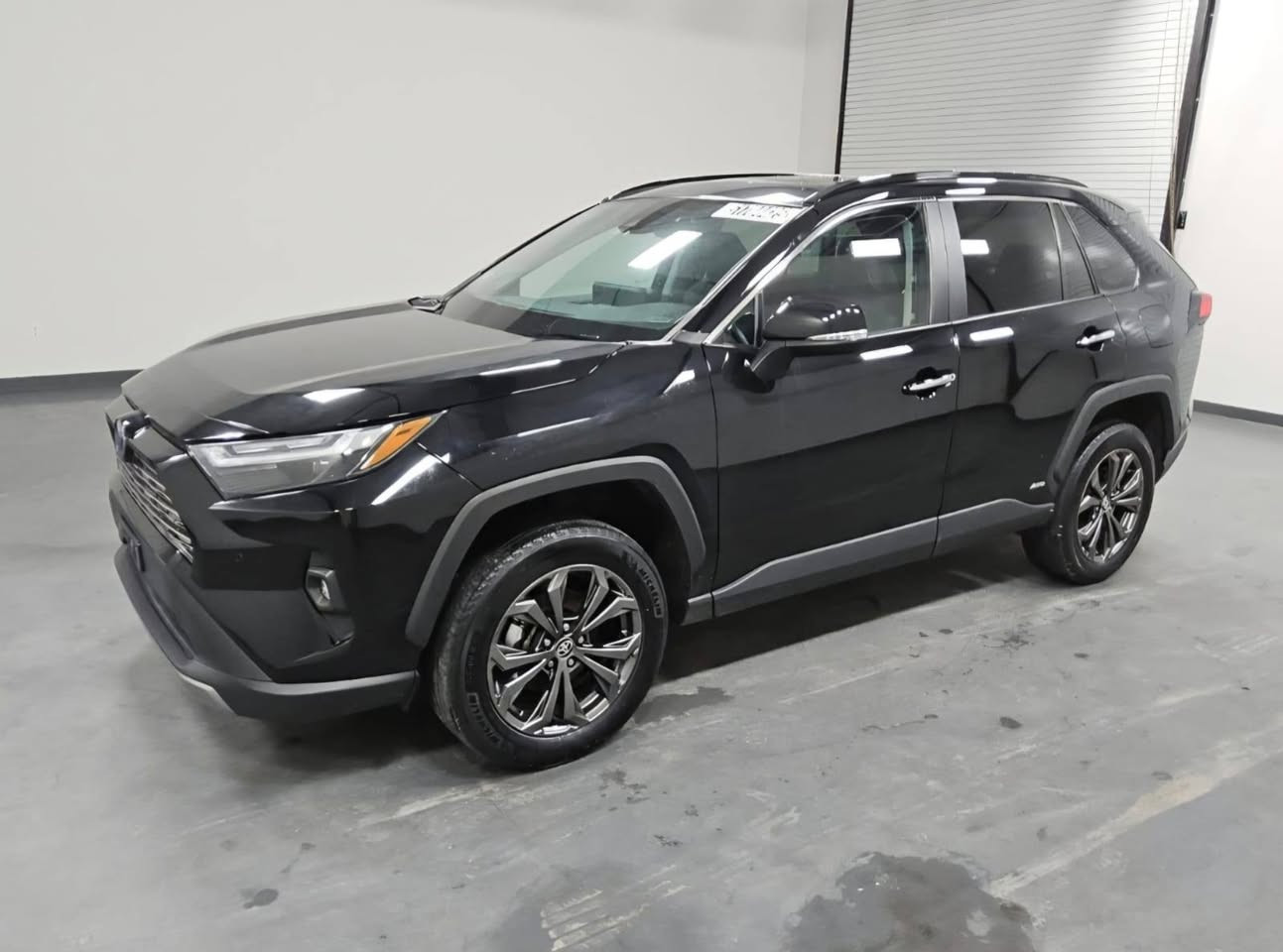 𝐓𝐎𝐘𝐎𝐓𝐀 𝐑𝐀𝐕𝟒-𝐋𝐈𝐌𝐈𝐓𝐄𝐃 𝐇𝐘𝐁𝐑𝐈𝐃 𝐀𝐖𝐃                  

تويوتا رافــــ4 لمتدد هایبرد موديل : 2024

اللون : اسود

عداد المسافة : 8  الف

حجم المحرك : 2.5L (4.سلندر)

ملاحظة السيارة : جاملغ صبغ بدون دواخل 100%

بــدون اربـــاکـات

المواصفات : 𝐋𝐈𝐌𝐈𝐓𝐄𝐃 𝐇𝐘𝐁𝐑𝐈𝐃 𝐀𝐖𝐃   

فــول فــول مــواصــفــات 1/1

فتحة سقف ســـلایـــد
دةبل اكسل (𝐀𝐖𝐃) 
كیــــج الکــــترونــــي
‏‎ابــــواب بصمة
‏‎بصمة تشــــغــــيل 
تشغيل عن بعد (𝐑𝐄𝐌𝐎𝐓𝐄 𝐒𝐓𝐀𝐑𝐓)
‏‎شـــاشـــة كبير ✅(𝐉𝐁𝐋)
سيتم سماعات ✅(𝐉𝐁𝐋)
شحن وايرليس
كاميرا °360
‏‎كاميرا امامي
كاميرا جانبي
كاميرا خلفي
هاند بريك بصمة
اوتو هولد : 𝐀𝐔𝐓𝐎 𝐇𝐎𝐋𝐃
اوتو ستارات : 𝐀𝐔𝐓𝐎 𝐒𝐓𝐀𝐑𝐃
اوتو ستارات : 𝐀𝐔𝐓𝐎 𝐒𝐓𝐎𝐏
رادار امامي (تحديد مسار)
‏‎رادار جانبي (نقاط عمياء)
‏‎رادار خلفي (التحذير من الاصطدام)
‏‎حساسات امامي
‏‎حساسات جانبي 
‏‎حساسات خلفي 
نظام : 𝐄𝐂𝐎
نظام : 𝐍𝐎𝐑𝐌𝐀𝐋
نظام : 𝐒𝐏𝐎𝐑𝐓
مانع انزلاق+𝐀𝐁𝐒
‏‎تحكمات استيرن 
استيرن هيتر
كشنات جلد
‏‎كشنات كهربائي
كشنات خزن+میموري
كشنات تبريد✅ 
‏‎كشنات هيتر✅
‏‎تبريد لمس
‏‎تبريد مركزي 
‏‎صندوق شفط كهربائي 
‏‎لايتات ليـــد 𝐋𝐄𝐃 عدسة زينون بلادي‏
بلاجكتور ليـــد 𝐋𝐄𝐃بلادي
‏‎بكلايتات ليـــد 𝐋𝐄𝐃 بلادي

‏‎ويــــل كــــروم

وبعد هواية مواصفات

تفاصيل اكثر الاتصال على ارقام التالية

𝐖𝐡𝐚𝐭𝐬𝐀𝐩𝐩-𝐕𝐢𝐛𝐢𝐫

☎️ ***********

☎️ ***********

عنوان📍اربيل فرع ناقلات

معرض كاليفورنيا كارسCALIFORNIA Cars🇺🇸🇮🇶
