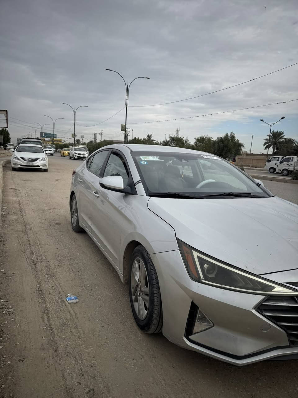 سلام عليكم النترا 2019محرك 2000 دوش كير ATالمرغوب ماشيه 100ميل حادثها بس بنيد معدل ومصلح نفسه ليبل واحد السياره وبيه صبغ شويه بقبغ الجنطه السياره جهازه وجديده مناقصها شي  مواصفاته رادار امامي وجانبي تحكم ستيرن شاشه تدعم نظام car play رقم بغداد الجديد باسمي***********
