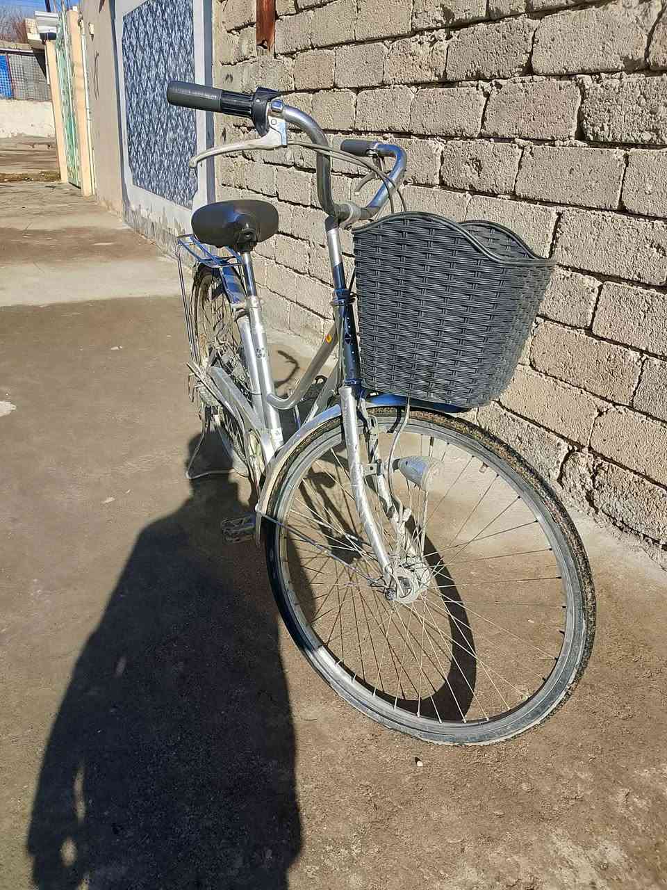 سلام عليكم بايسكل عبد الحليم نضيف صطاب وره او كدام شغال كير شغال لل بيع مكاني موصل الايمن السعر 75او بي مجال ***********
