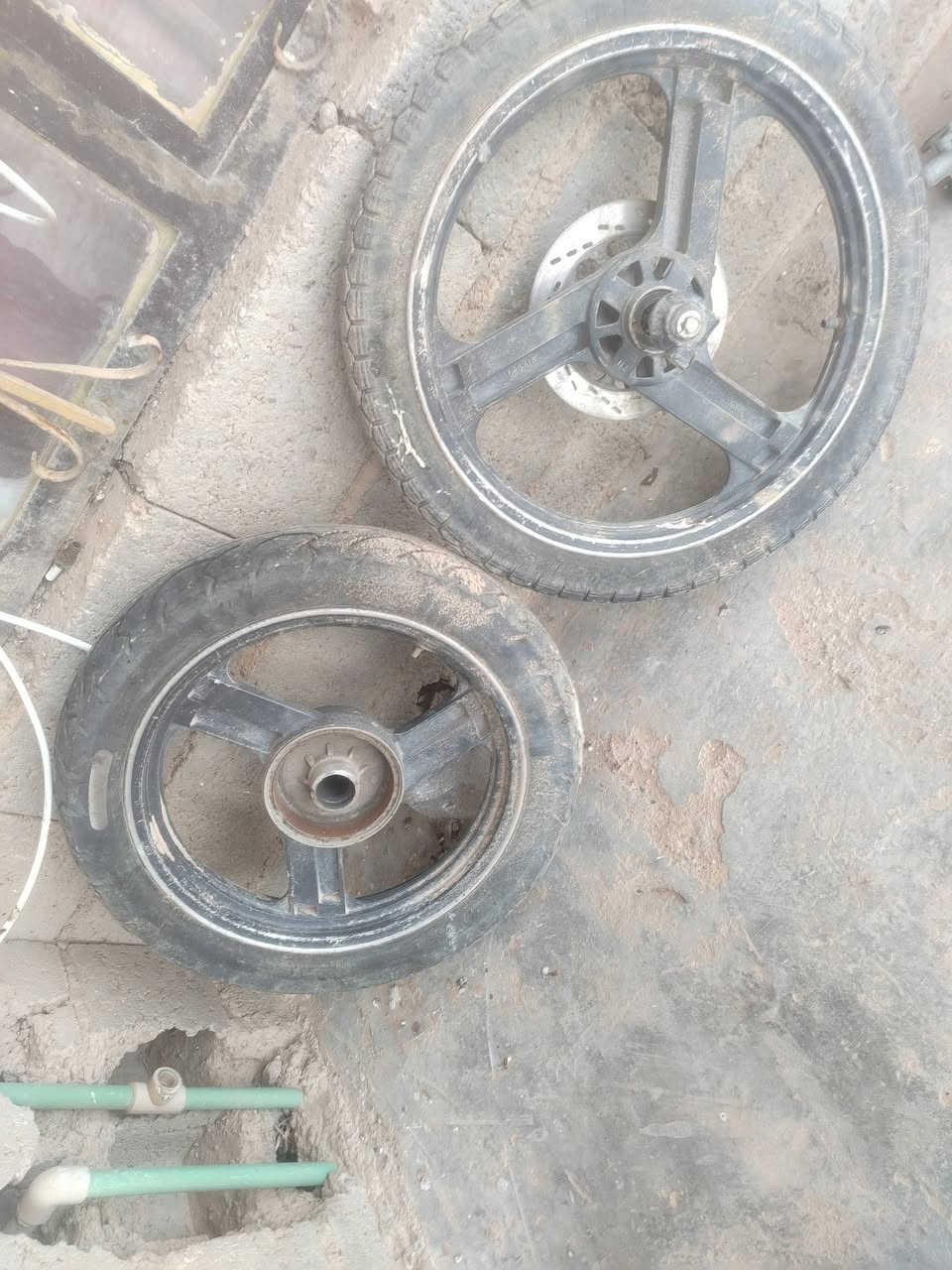 للبيع وياله شرط جدد  منفوخات وكاملات


**إذا كنت صاحب هذا الإعلان وتريد حذفه لأي سبب، رجاءا أرسل رسالة إلى الدعم الفني**