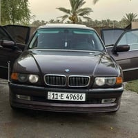 السياره الموضحه بالصوره ادناه عليها حجز ومطلوبه للمالك الشرعي 25 ورقه ...