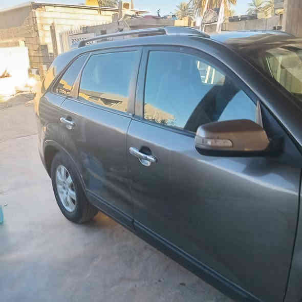 السلام عليكم سياره سيرانتو امريكي لبيع رقم صلاح الدين صبغ احزام ٧راكب محرك ٦ بيه تبخير  السعر ١٠٥
